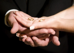 Госдума не согласилась с инициативой приравнять сожительство к браку