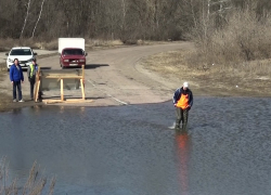 Под Борисоглебском традиционно затопило мост через Хопер