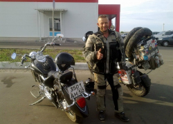 В Борисоглебске побывал мото-турист из Англии