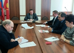 В Борисоглебске глава администрации провел встречу с руководителями местных отделений партий