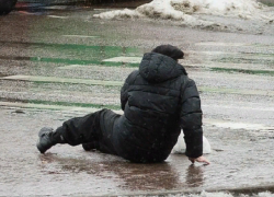 Сотни людей покалечились из-за гололеда в Воронежской области