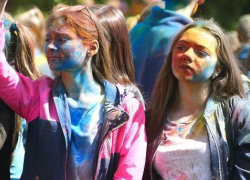 Фестиваль красок в Борисоглебске прошел при плохой погоде и без прошлогоднего "драйва"