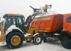 Борисоглебские коммунальщики вышли на борьбу со снегом