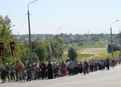 Из Борисоглебска стартовал трехдневный Крестный ход до монастыря в Новомакарово