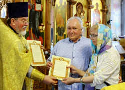  В Казанском храме г.Борисоглебска поздравили супругов-долгожителей