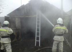 В Листопадовке у селянина сгорел гараж вместе с автомобилем