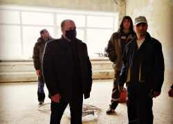 Глава администрации Терновского района посетил ремонтируемые дома культуры