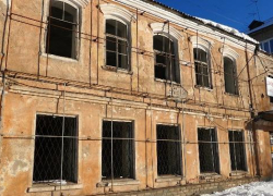 Владельца полуразрушенного  «дома Горького» в Борисоглебске вновь оштрафовали