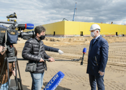 Когда продолжат снимать коронавирусные ограничения, рассказал губернатор Гусев