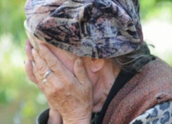 На улице Борисоглебска с пенсионерки сорвали золотую цепочку