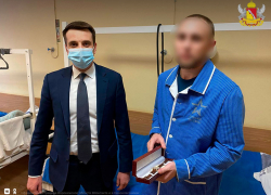 Раненным в зоне СВО бойцам из Воронежской области подарили часы