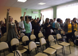 В  Борисоглебске  прошел дискуссионный клуб  на тему «Здоровый дух и здоровое тело- это мое личное дело?»