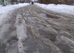 На уборку дорог в пгт Грибановский пожаловались местные жители