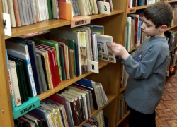 Грибановцев попросили поделиться с библиотекой детскими книгами