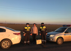  Неопытная  автоледи попала в беду на трассе в Воронежской области