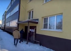   Три трехкомнатные квартиры купят для приезжих врачей в Терновском районе