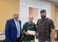 Глава Терновского района передал денежные средства на СВО