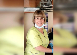 Мать двоих детей потеряла работу  за отказ вакцинироваться 