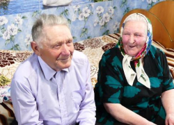 Настоящая любовь: в Борисоглебском районе поздравили"бриллиантовую" супружескую пару