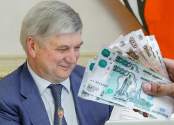 Сколько тратят налогоплательщики Воронежской области на ежемесячное содержание «дорогого губернатора» 