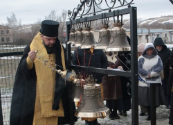 Епископ Борисоглебский и Бутурлиновский Сергий освятил колокола для храма в Новохоперском районе