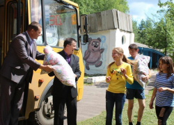В Грибановке, вслед за районной администрацией, к шефству над детским лагерем подключились депутаты.