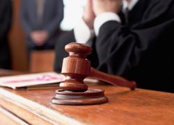 С жителя Бутурлиновки взыскали  1,5 миллиона  рублей за преступление 15-летней давности