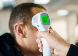 Медработника оштрафовали на 25 000 рублей за нарушение антиковидных норм 