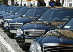 ЕР отклонила закон о запрете чиновникам закупать для себя дорогие автомобили за деньги из госбюджета 