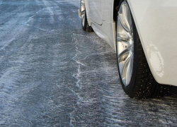 Автомобилистов призвали оставаться дома из-за сильнейшего гололёда в Воронежской области