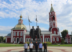 Осужденные из Борисоглебской колонии посетили вечернюю службу в храме
