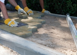 В Борисоглебске появились новые тротуарные дорожки