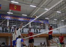 В Борисоглебске стартовал Чемпионат по волейболу среди мужских команд