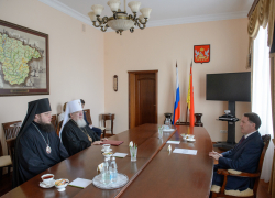  Губернатор Гордеев провел встречу с епископом Борисоглебским Сергием