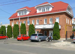 В Борисоглебске наградили учреждения и дома образцового порядка