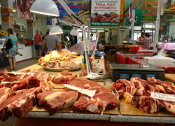 В Борисоглебске сообщение о вспышке АЧС вызвало волнение на Ценральном рынке