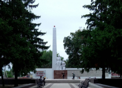 В Борисоглебске завершены основные работы по реконструкции Площади Революции и мемориального комплекса