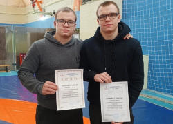  Братья-силачи из Борисоглебска завоевали медали на областном  Первенстве по борьбе 