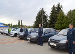 Главы сельских поселений и руководители пожарных частей получили служебные автомобили в Терновском районе