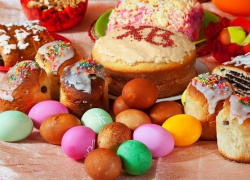 Роспотребнадзор рекомендует. Как правильно выбрать куличи, яйца и творог к Пасхе