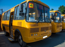 Новый автобус получила сельская школа в Терновском районе