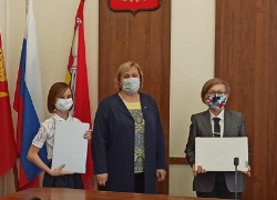 В Борисоглебске одаренных школьников одарили ноутбуками