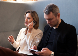 Эксперты назвали сезон, когда виртуальные секретари работают больше всего