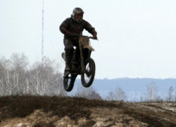 Проведению зимнего мотокросса в Борисоглебске помешала ранняя весна