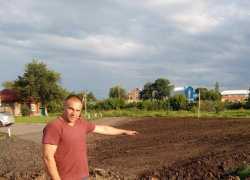 Вместо помойки - фруктовый  сад:  как жители окраины Борисоглебска благоустроили за свой счет прилегающую территорию