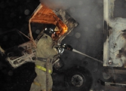 В селе Третьяки под Борисоглебском утром загорелся грузовой автомобиль