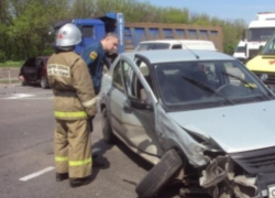 Две легковушки не поделили дорогу в одном Борисоглебском селе