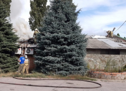 В Борисоглебске пожар уничтожил цех на Объездной