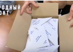 50 писем-оберегов  сделала для бойцов СВО пенсионерка из Воронежской области 