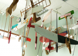 Юные авиамоделисты  Борисоглебска получили в подарок новые станки для работы